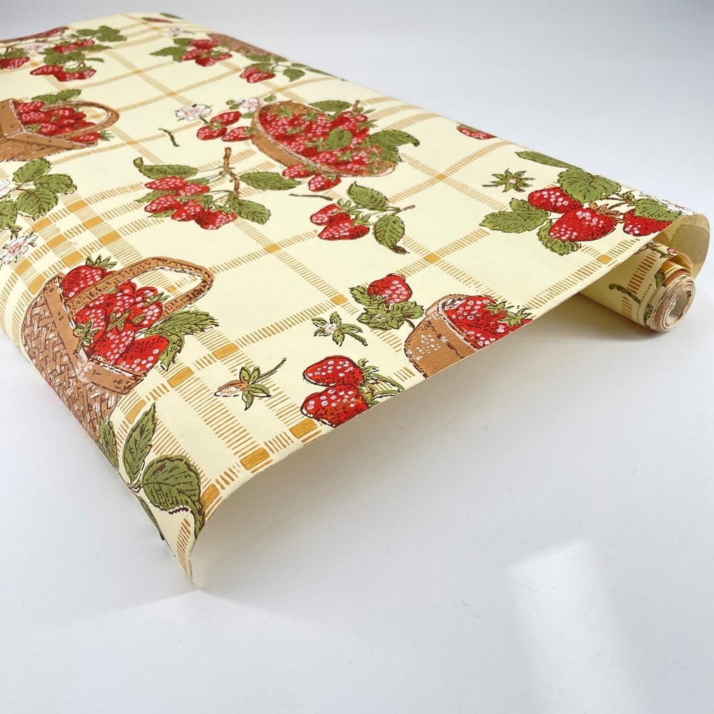 Vintage Imperial Strawberry Basket Wall Paper 70s Kitsch Kitchen 82" x 20.5"